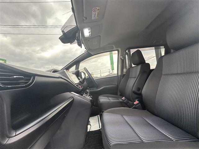 ヴォクシー ハイブリッドZS 煌II 純正10インチナビFM/AM/フルセグ/Bluetooth 衝突軽減ブレーキ 車線逸脱防止 両側パワースライドア 純正バイザー 純正マット LEDライト フォグランプ スペアキー 冬タイヤ積載 ETC(40枚目)