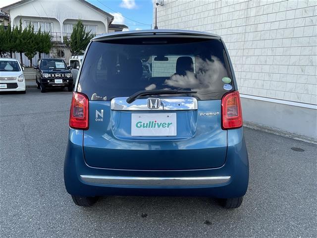 Ｎ－ＯＮＥ プレミアム　禁煙車　社外ＳＤナビ　フルセグＴＶ　ＡＭ／ＦＭ／Ｂｌｕｅｔｏｏｔｈ接続　衝突軽減ブレーキ　横滑り防止装置　純正１４インチアルミホイール　オートライト　純正フロアマット　純正ドアバイザー（3枚目）