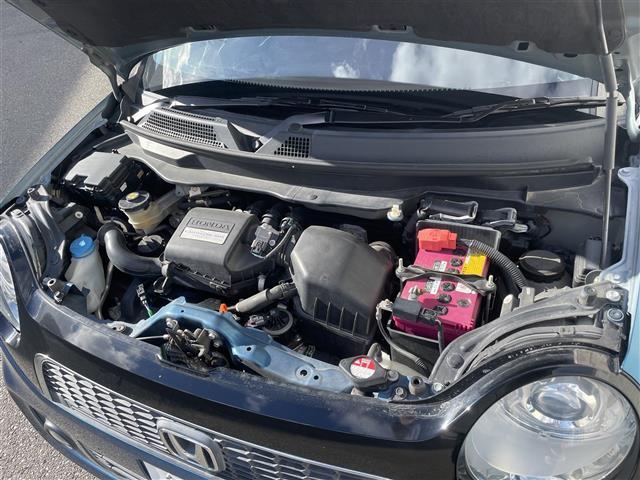 Ｎ－ＯＮＥ プレミアム　禁煙車　社外ＳＤナビ　フルセグＴＶ　ＡＭ／ＦＭ／Ｂｌｕｅｔｏｏｔｈ接続　衝突軽減ブレーキ　横滑り防止装置　純正１４インチアルミホイール　オートライト　純正フロアマット　純正ドアバイザー（8枚目）