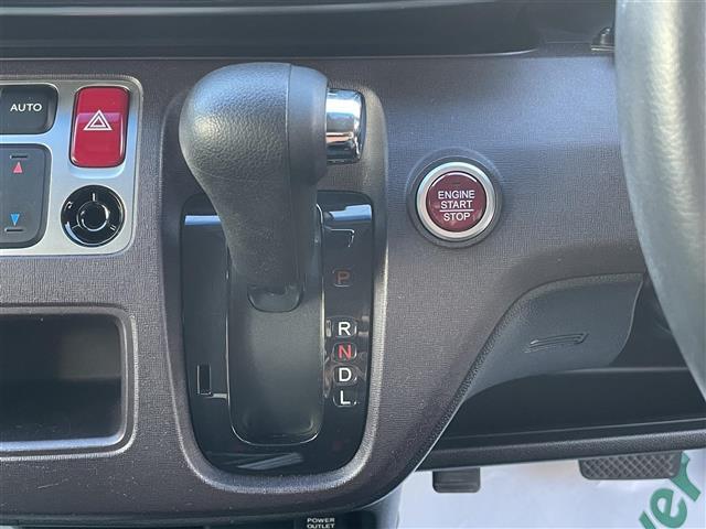 Ｎ－ＯＮＥ プレミアム　禁煙車　社外ＳＤナビ　フルセグＴＶ　ＡＭ／ＦＭ／Ｂｌｕｅｔｏｏｔｈ接続　衝突軽減ブレーキ　横滑り防止装置　純正１４インチアルミホイール　オートライト　純正フロアマット　純正ドアバイザー（24枚目）