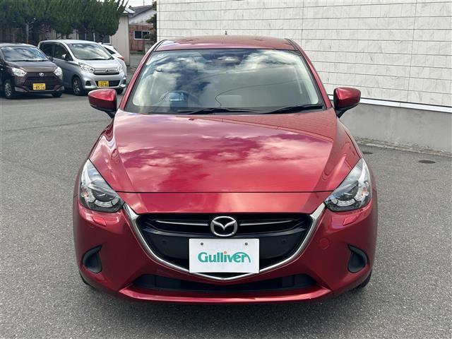 デミオ １５Ｓツーリング　４ＷＤ　純正ナビＦＭ／ＡＭ／Ｂｌｕｅｔｏｏｔｈ　スマートシティブレーキサポート　ＢＳＭシステム　車線逸脱防止装置　横滑り防止装置　バックカメラ　ＡＵＴＯライト　スペアキー　スマートキー　冬タイヤ積載（2枚目）