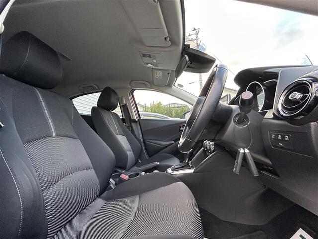 デミオ １５Ｓツーリング　４ＷＤ　純正ナビＦＭ／ＡＭ／Ｂｌｕｅｔｏｏｔｈ　スマートシティブレーキサポート　ＢＳＭシステム　車線逸脱防止装置　横滑り防止装置　バックカメラ　ＡＵＴＯライト　スペアキー　スマートキー　冬タイヤ積載（36枚目）