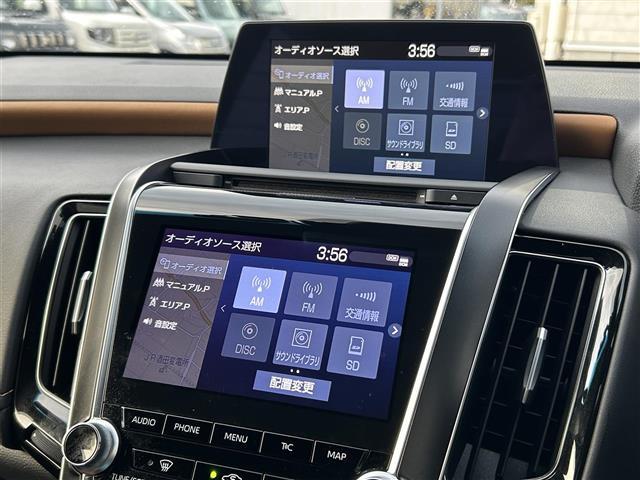 クラウンハイブリッド Ｓ　Ｆｏｕｒ　エレガンススタイルＩＩ　純正メーカーナビ　ミュージックプレイヤー接続可　バックカメラ　衝突被害軽減システム　レーダークルーズコントロール　ＥＴＣ　ドラレコ　スマートキー　パワーシート　ＬＥＤヘッドランプ　純正アルミ（21枚目）