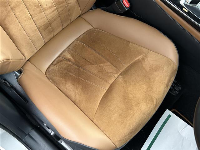 クラウンハイブリッド Ｓ　Ｆｏｕｒ　エレガンススタイルＩＩ　純正メーカーナビ　ミュージックプレイヤー接続可　バックカメラ　衝突被害軽減システム　レーダークルーズコントロール　ＥＴＣ　ドラレコ　スマートキー　パワーシート　ＬＥＤヘッドランプ　純正アルミ（35枚目）