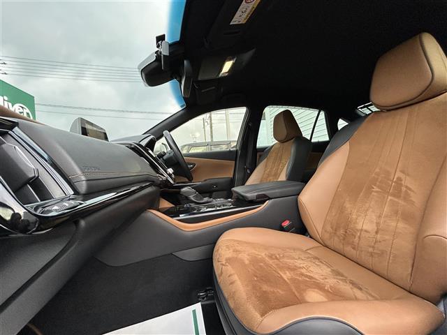 クラウンハイブリッド Ｓ　Ｆｏｕｒ　エレガンススタイルＩＩ　純正メーカーナビ　ミュージックプレイヤー接続可　バックカメラ　衝突被害軽減システム　レーダークルーズコントロール　ＥＴＣ　ドラレコ　スマートキー　パワーシート　ＬＥＤヘッドランプ　純正アルミ（39枚目）