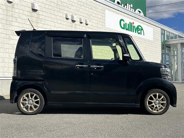 Ｎ－ＢＯＸカスタム Ｇ・Ｌパッケージ　ＳＤナビＴＶ　左側パワースライドドア　スマートキー　フルセグＴＶ　Ｂｌｕｅｔｏｏｔｈ　ＤＶＤ再生　横滑り防止装置　盗難防止装置　社外１４インチアルミ　ディスチャージヘッドライト（7枚目）