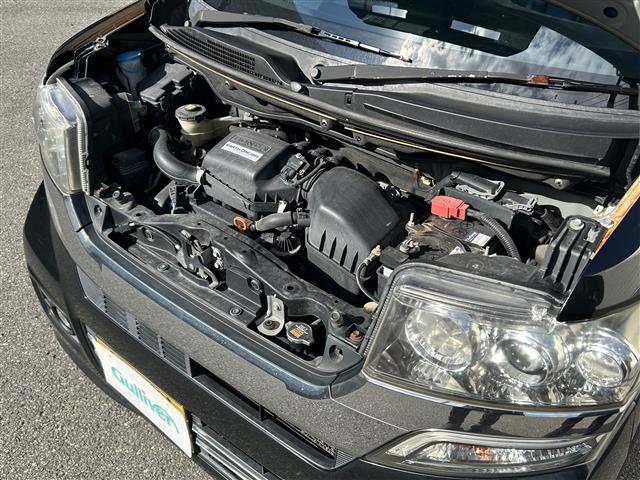 Ｎ－ＢＯＸカスタム Ｇ・Ｌパッケージ　ＳＤナビＴＶ　左側パワースライドドア　スマートキー　フルセグＴＶ　Ｂｌｕｅｔｏｏｔｈ　ＤＶＤ再生　横滑り防止装置　盗難防止装置　社外１４インチアルミ　ディスチャージヘッドライト（8枚目）