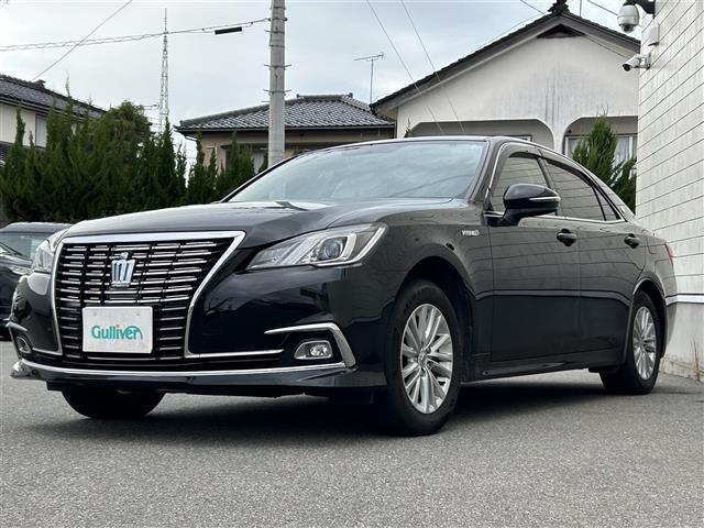 クラウンハイブリッド ロイヤル　Ｆｏｕｒ　４ＷＤ　純正ＳＤナビ　Ｂｌｕｅｔｏｏｔｈ　バックカメラ　クルーズコントロール　オートライト　横滑り防止装置　盗難防止装置　純正１６インチホイール　スマートキー　プッシュスタート　取扱説明書（6枚目）