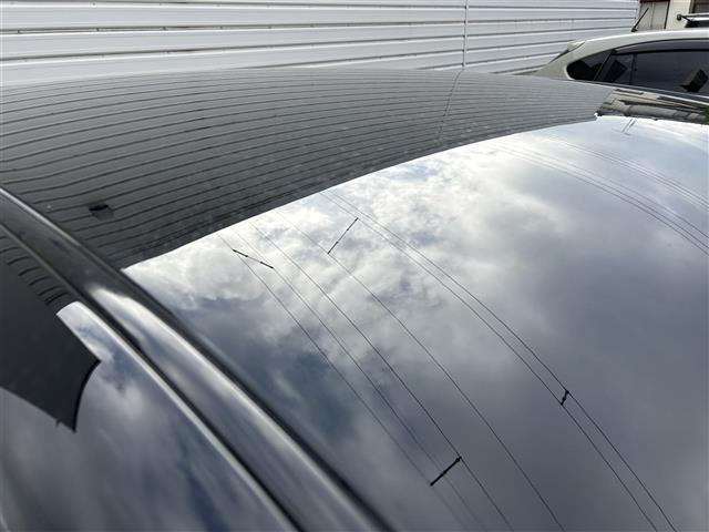 クラウンハイブリッド ロイヤル　Ｆｏｕｒ　４ＷＤ　純正ＳＤナビ　Ｂｌｕｅｔｏｏｔｈ　バックカメラ　クルーズコントロール　オートライト　横滑り防止装置　盗難防止装置　純正１６インチホイール　スマートキー　プッシュスタート　取扱説明書（11枚目）