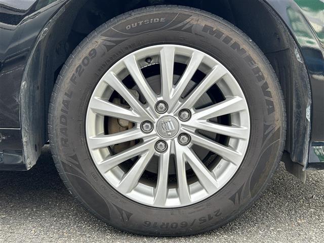 クラウンハイブリッド ロイヤル　Ｆｏｕｒ　４ＷＤ　純正ＳＤナビ　Ｂｌｕｅｔｏｏｔｈ　バックカメラ　クルーズコントロール　オートライト　横滑り防止装置　盗難防止装置　純正１６インチホイール　スマートキー　プッシュスタート　取扱説明書（18枚目）