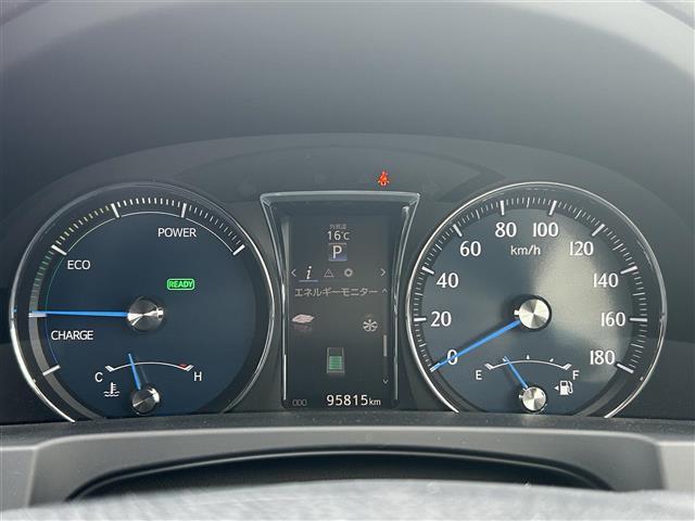 クラウンハイブリッド ロイヤル　Ｆｏｕｒ　４ＷＤ　純正ＳＤナビ　Ｂｌｕｅｔｏｏｔｈ　バックカメラ　クルーズコントロール　オートライト　横滑り防止装置　盗難防止装置　純正１６インチホイール　スマートキー　プッシュスタート　取扱説明書（19枚目）