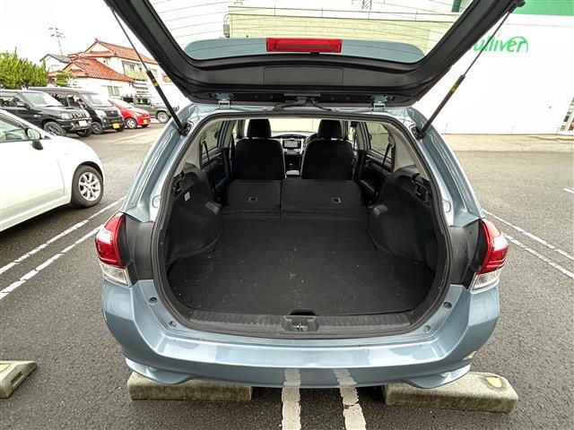 カローラフィールダー ハイブリッドＧ　純正ナビＦＭ／ＡＭ／フルセグ／ＤＩＳＣ　Ｂｌｕｅｔｏｏｔｈ　衝突軽減ブレーキ　逸脱防止装置　横滑り防止装置　プッシュスタート　ＥＶ　Ｍｏｏｄ　ＥＣＯ　Ｍｏｏｄ　純正バイザー　純正マット　スマートキー（41枚目）