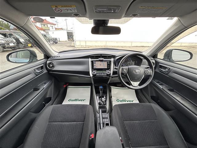 カローラフィールダー ハイブリッドＧ　純正ナビＦＭ／ＡＭ／フルセグ／ＤＩＳＣ　Ｂｌｕｅｔｏｏｔｈ　衝突軽減ブレーキ　逸脱防止装置　横滑り防止装置　プッシュスタート　ＥＶ　Ｍｏｏｄ　ＥＣＯ　Ｍｏｏｄ　純正バイザー　純正マット　スマートキー（42枚目）