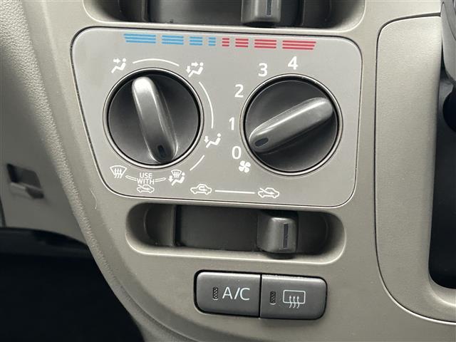 ピクシスエポック Ｘｆ　４ＷＤ　社外ナビＦＭ／ＡＭ／ワンセグ／ＣＤ　盗難防止装置　アイドリングストップ　純正マット　純正バイザー　パワーウィンドゥ　ダブルエアバック　リモコンキー　ＥＴＣ（21枚目）