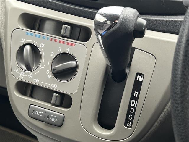 ピクシスエポック Ｘｆ　４ＷＤ　社外ナビＦＭ／ＡＭ／ワンセグ／ＣＤ　盗難防止装置　アイドリングストップ　純正マット　純正バイザー　パワーウィンドゥ　ダブルエアバック　リモコンキー　ＥＴＣ（22枚目）