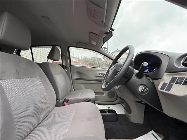 ピクシスエポック Ｘｆ　４ＷＤ　社外ナビＦＭ／ＡＭ／ワンセグ／ＣＤ　盗難防止装置　アイドリングストップ　純正マット　純正バイザー　パワーウィンドゥ　ダブルエアバック　リモコンキー　ＥＴＣ（27枚目）