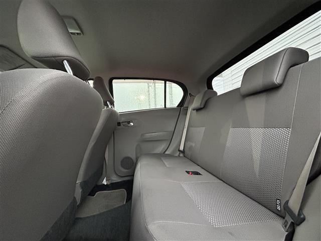 ピクシスエポック Ｘｆ　４ＷＤ　社外ナビＦＭ／ＡＭ／ワンセグ／ＣＤ　盗難防止装置　アイドリングストップ　純正マット　純正バイザー　パワーウィンドゥ　ダブルエアバック　リモコンキー　ＥＴＣ（29枚目）