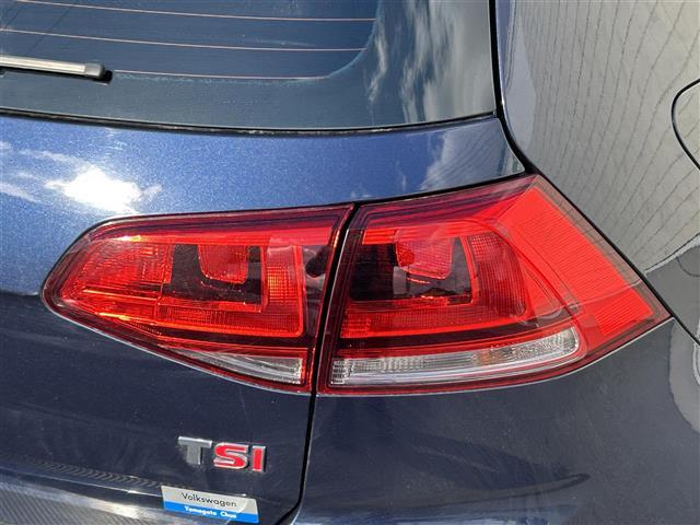 ゴルフ ＴＳＩハイラインブルーモーションテクノロジー　純正ナビ　フルセグＴＶ／ＡＭ／ＦＭ　ＣＤ／ＤＶＤ再生　Ｂｌｕｅｔｏｏｔｈ接続　バックカメラ　クルーズコントロール　ホールドブレーキ　電動パーキングブレーキ　オートライト　シートヒーター　純正ＡＷ（11枚目）