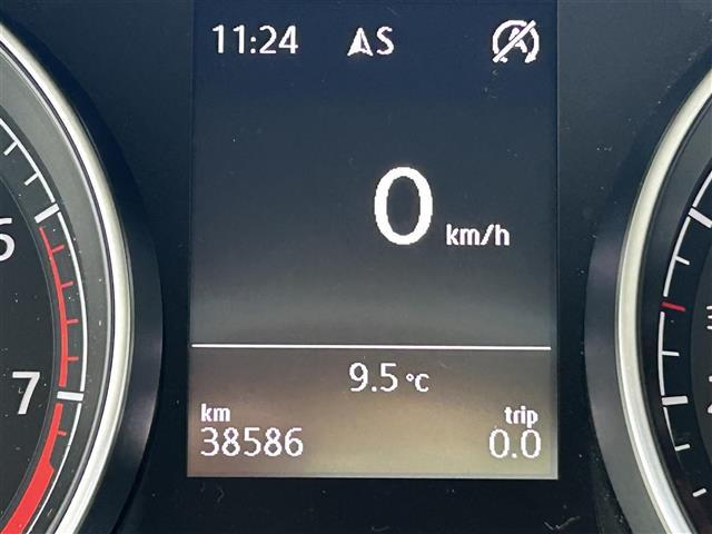 ゴルフ ＴＳＩハイラインブルーモーションテクノロジー　純正ナビ　フルセグＴＶ／ＡＭ／ＦＭ　ＣＤ／ＤＶＤ再生　Ｂｌｕｅｔｏｏｔｈ接続　バックカメラ　クルーズコントロール　ホールドブレーキ　電動パーキングブレーキ　オートライト　シートヒーター　純正ＡＷ（18枚目）