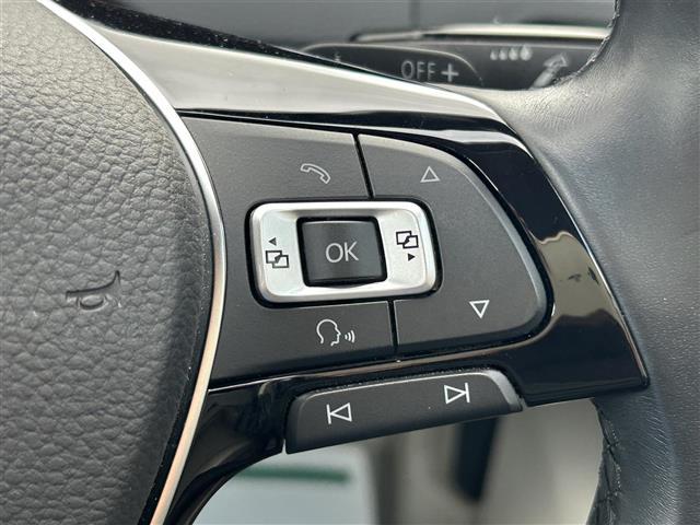 ゴルフ ＴＳＩハイラインブルーモーションテクノロジー　純正ナビ　フルセグＴＶ／ＡＭ／ＦＭ　ＣＤ／ＤＶＤ再生　Ｂｌｕｅｔｏｏｔｈ接続　バックカメラ　クルーズコントロール　ホールドブレーキ　電動パーキングブレーキ　オートライト　シートヒーター　純正ＡＷ（21枚目）