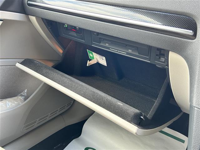 ゴルフ ＴＳＩハイラインブルーモーションテクノロジー　純正ナビ　フルセグＴＶ／ＡＭ／ＦＭ　ＣＤ／ＤＶＤ再生　Ｂｌｕｅｔｏｏｔｈ接続　バックカメラ　クルーズコントロール　ホールドブレーキ　電動パーキングブレーキ　オートライト　シートヒーター　純正ＡＷ（37枚目）