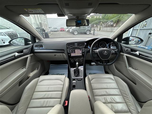 ゴルフ ＴＳＩハイラインブルーモーションテクノロジー　純正ナビ　フルセグＴＶ／ＡＭ／ＦＭ　ＣＤ／ＤＶＤ再生　Ｂｌｕｅｔｏｏｔｈ接続　バックカメラ　クルーズコントロール　ホールドブレーキ　電動パーキングブレーキ　オートライト　シートヒーター　純正ＡＷ（42枚目）