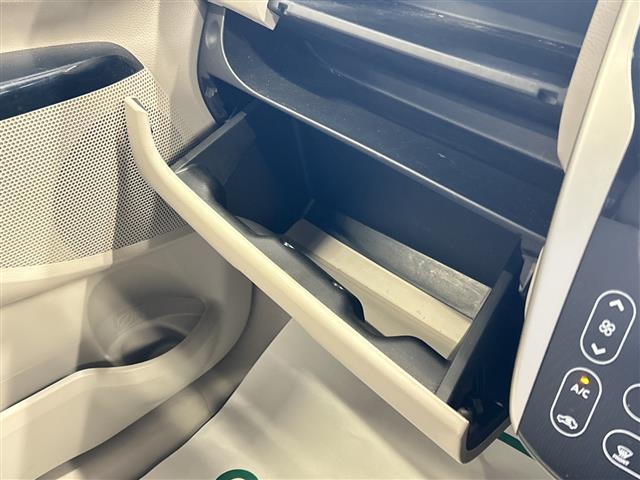 eKワゴン M 禁煙車 純正オーディオ FM AM CD アイドリングストップ 盗難防止装置 ハロゲンヘッドライト 電動格納ミラー リモコンキー フロアマット ドアバイザー 冬タイヤ積み込み(24枚目)