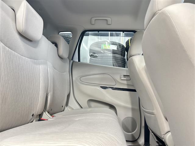 eKワゴン M 禁煙車 純正オーディオ FM AM CD アイドリングストップ 盗難防止装置 ハロゲンヘッドライト 電動格納ミラー リモコンキー フロアマット ドアバイザー 冬タイヤ積み込み(31枚目)