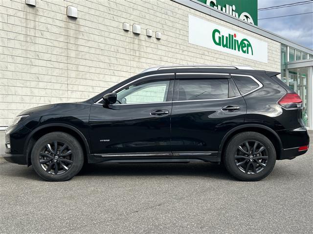 エクストレイル ２０Ｘｉ　ハイブリッド　４ＷＤ　純正９インチＳＤナビ　フルセグＴＶ／ＡＭ／ＦＭ／ＡＵＸ／Ｂｌｕ－ｒａｙ再生　Ｂｌｕｅｔｏｏｔｈ接続　プロパイロット　アラウンドビューモニター　パワーバックドア　レーダークルーズコントロール（6枚目）