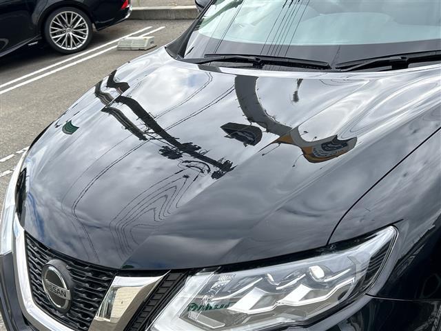 エクストレイル ２０Ｘｉ　ハイブリッド　４ＷＤ　純正９インチＳＤナビ　フルセグＴＶ／ＡＭ／ＦＭ／ＡＵＸ／Ｂｌｕ－ｒａｙ再生　Ｂｌｕｅｔｏｏｔｈ接続　プロパイロット　アラウンドビューモニター　パワーバックドア　レーダークルーズコントロール（11枚目）