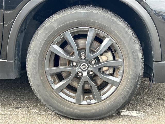 エクストレイル ２０Ｘｉ　ハイブリッド　４ＷＤ　純正９インチＳＤナビ　フルセグＴＶ／ＡＭ／ＦＭ／ＡＵＸ／Ｂｌｕ－ｒａｙ再生　Ｂｌｕｅｔｏｏｔｈ接続　プロパイロット　アラウンドビューモニター　パワーバックドア　レーダークルーズコントロール（15枚目）