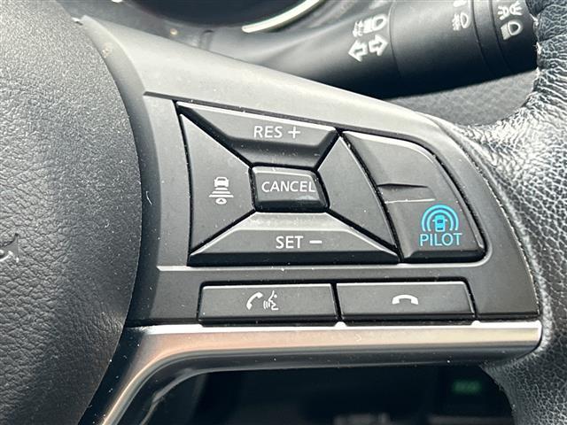 エクストレイル ２０Ｘｉ　ハイブリッド　４ＷＤ　純正９インチＳＤナビ　フルセグＴＶ／ＡＭ／ＦＭ／ＡＵＸ／Ｂｌｕ－ｒａｙ再生　Ｂｌｕｅｔｏｏｔｈ接続　プロパイロット　アラウンドビューモニター　パワーバックドア　レーダークルーズコントロール（19枚目）