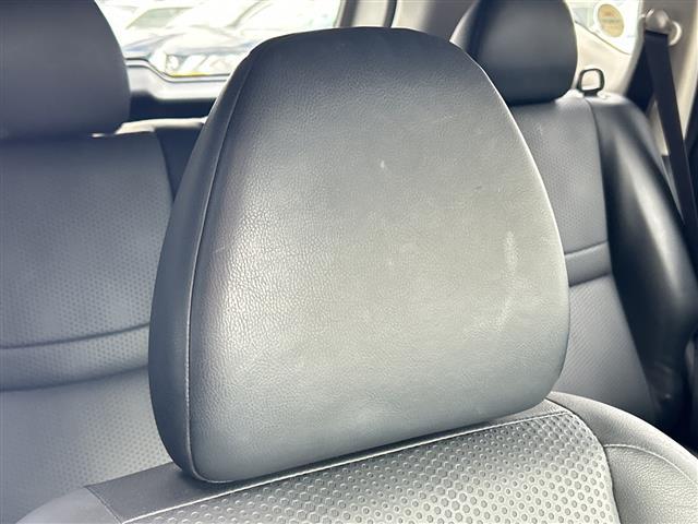 エクストレイル ２０Ｘｉ　ハイブリッド　４ＷＤ　純正９インチＳＤナビ　フルセグＴＶ／ＡＭ／ＦＭ／ＡＵＸ／Ｂｌｕ－ｒａｙ再生　Ｂｌｕｅｔｏｏｔｈ接続　プロパイロット　アラウンドビューモニター　パワーバックドア　レーダークルーズコントロール（33枚目）