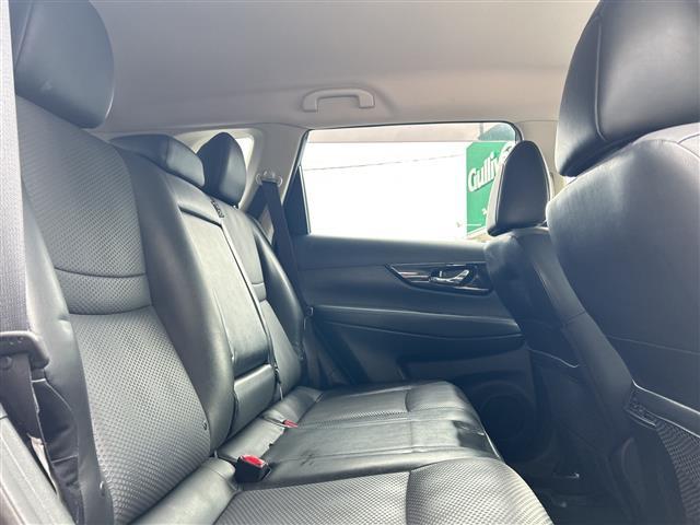 エクストレイル ２０Ｘｉ　ハイブリッド　４ＷＤ　純正９インチＳＤナビ　フルセグＴＶ／ＡＭ／ＦＭ／ＡＵＸ／Ｂｌｕ－ｒａｙ再生　Ｂｌｕｅｔｏｏｔｈ接続　プロパイロット　アラウンドビューモニター　パワーバックドア　レーダークルーズコントロール（37枚目）