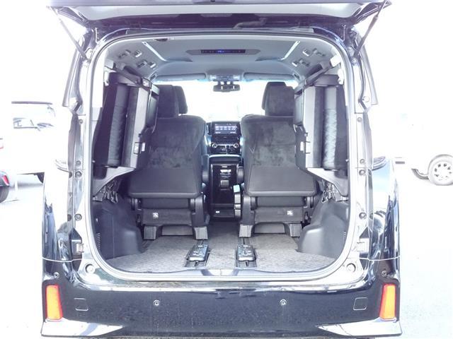 ヴェルファイアハイブリッド ＺＲ　４ＷＤ　純正９インチナビ　フルセグＴＶ　Ｂｌｕｅｔｏｏｔｈ　バックカメラ　・ＦＭ／ＡＭ・ＤＶＤ再生　クルーズコントロール　ビルトインＥＴＣ　両側パワースライドドア　ドライブレコーダー　パワーシート（7枚目）