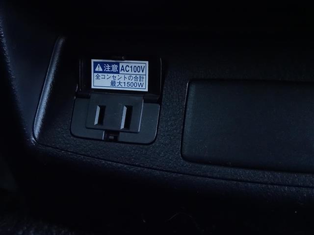 ヴェルファイアハイブリッド ＺＲ　４ＷＤ　純正９インチナビ　フルセグＴＶ　Ｂｌｕｅｔｏｏｔｈ　バックカメラ　・ＦＭ／ＡＭ・ＤＶＤ再生　クルーズコントロール　ビルトインＥＴＣ　両側パワースライドドア　ドライブレコーダー　パワーシート（18枚目）