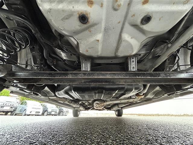 ミラココア ココアＸ　禁煙車　ＡＭ／ＦＭ／ＡＵＸ接続　ＡＢＳ　アイドリングストップ　スタッドレスタイヤ車載　社外１４インチＡＷ　ハロゲンライ　Ｗ＋サイドエアバック　純正フロアマット　スマートキー（9枚目）