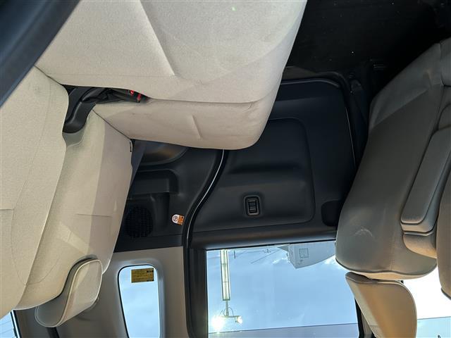 ムーヴキャンバス Ｘリミテッドメイクアップ　ＳＡＩＩ　純正ナビＴＶ　Ｂｌｕｅｔｏｏｔｈ　両側電動スライドドア　全周囲カメラ　衝突被害軽減システム　アイドリングストップ　オートライト　横滑り防止装置　純正フロアマット　スマートキー　夏タイヤ積載（34枚目）