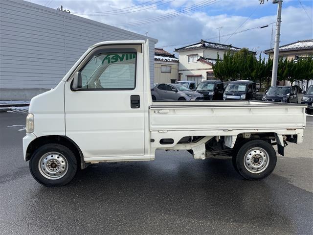 アクティトラック ベースグレード　４ＷＤ　エアコン　パワステ　三方開　夏冬タイヤ有り（6枚目）