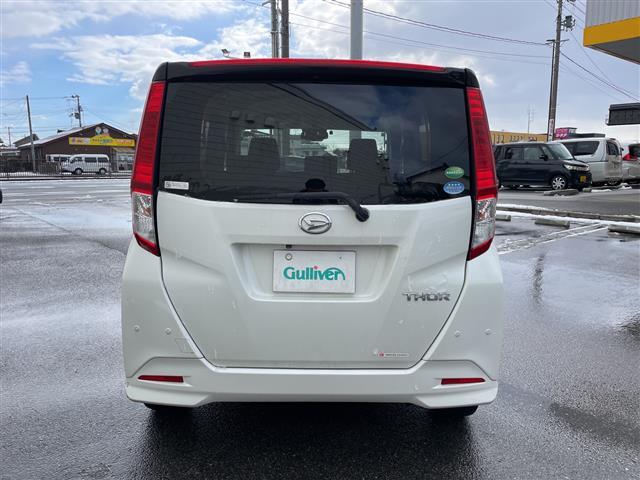 トール カスタムＧ　リミテッド　ＳＡＩＩＩ　４ＷＤ　禁煙車　純正ＳＤナビ　ＡＭ／ＦＭ／フルセグＴＶ　Ｂｌｕｅｔｏｏｔｈ接続　フリップダウンモニター　フロント／サイド／バック／全周囲カメラ　クルーズコントロール　両側電動スライドドア　ＥＴＣ（3枚目）