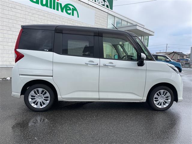 トール カスタムＧ　リミテッド　ＳＡＩＩＩ　４ＷＤ　禁煙車　純正ＳＤナビ　ＡＭ／ＦＭ／フルセグＴＶ　Ｂｌｕｅｔｏｏｔｈ接続　フリップダウンモニター　フロント／サイド／バック／全周囲カメラ　クルーズコントロール　両側電動スライドドア　ＥＴＣ（7枚目）