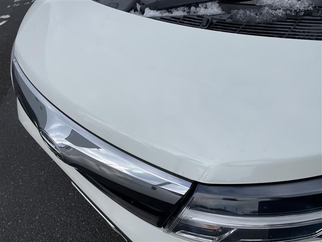 トール カスタムＧ　リミテッド　ＳＡＩＩＩ　４ＷＤ　禁煙車　純正ＳＤナビ　ＡＭ／ＦＭ／フルセグＴＶ　Ｂｌｕｅｔｏｏｔｈ接続　フリップダウンモニター　フロント／サイド／バック／全周囲カメラ　クルーズコントロール　両側電動スライドドア　ＥＴＣ（11枚目）