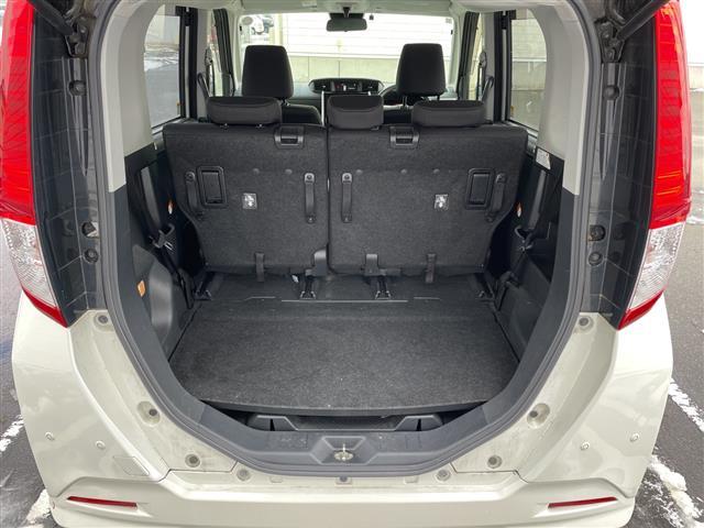 トール カスタムＧ　リミテッド　ＳＡＩＩＩ　４ＷＤ　禁煙車　純正ＳＤナビ　ＡＭ／ＦＭ／フルセグＴＶ　Ｂｌｕｅｔｏｏｔｈ接続　フリップダウンモニター　フロント／サイド／バック／全周囲カメラ　クルーズコントロール　両側電動スライドドア　ＥＴＣ（41枚目）