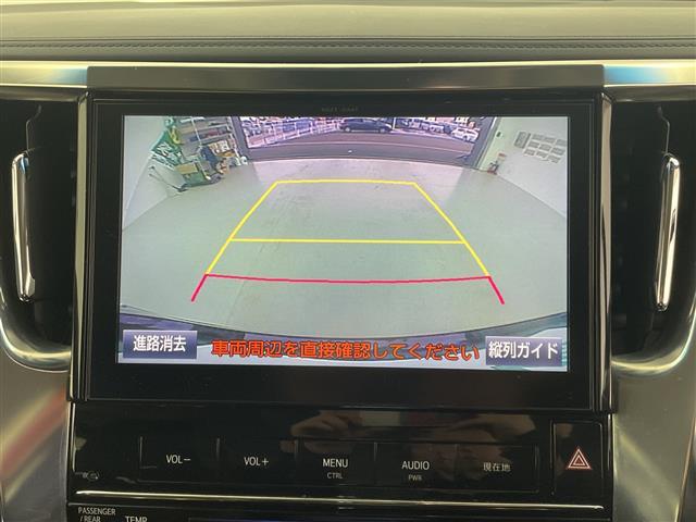 アルファードハイブリッド ＳＲ　禁煙　純正１０型ナビ　純正フリップダウンモニター　クルーズコントロール　両側パワースライドドア　ハーフレザーシート　パワーシート　ビルトインＥＴＣ　バックカメラ　スマートキー　オートマチックハイビーム（4枚目）