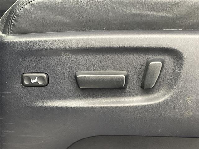 アルファードハイブリッド ＳＲ　禁煙　純正１０型ナビ　純正フリップダウンモニター　クルーズコントロール　両側パワースライドドア　ハーフレザーシート　パワーシート　ビルトインＥＴＣ　バックカメラ　スマートキー　オートマチックハイビーム（9枚目）