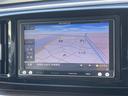 プレミアム　禁煙車　社外ＳＤナビ　フルセグＴＶ　ＡＭ／ＦＭ／Ｂｌｕｅｔｏｏｔｈ接続　衝突軽減ブレーキ　横滑り防止装置　純正１４インチアルミホイール　オートライト　純正フロアマット　純正ドアバイザー（19枚目）