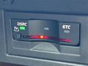 ＴＳＩハイラインブルーモーションテクノロジー　純正ナビ　フルセグＴＶ／ＡＭ／ＦＭ　ＣＤ／ＤＶＤ再生　Ｂｌｕｅｔｏｏｔｈ接続　バックカメラ　クルーズコントロール　ホールドブレーキ　電動パーキングブレーキ　オートライト　シートヒーター　純正ＡＷ（24枚目）