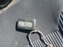 カスタム　メモリアルエディション　ナビ　ＨＩＤ　スマートキー　電動格納ミラー　ベンチシート　ＣＶＴ　盗難防止システム　ＡＢＳ　アルミホイール　衝突安全ボディ　エアコン　パワーステアリング　パワーウィンドウ　運転席エアバッグ（21枚目）