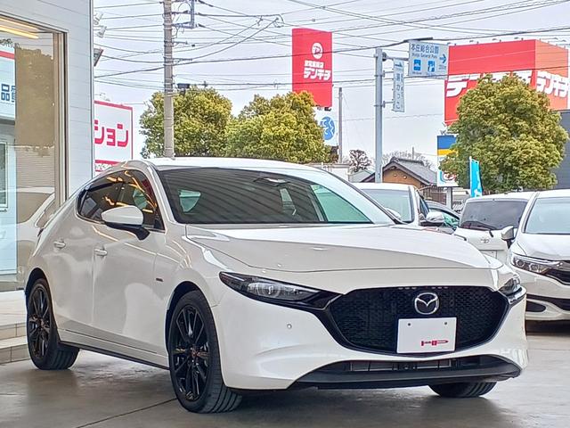 ＭＡＺＤＡ３ファストバック ２０Ｓ　１００周年特別記念車　ワンオーナー　禁煙車　純正前後ドライブレコーダーアダプティブクルーズコントロール　全周囲カメラ　ブラインドスポットモニタ　　シートヒーター　ＬＥＤヘッドライト　Ｂｌｕｅｔｏｏｔｈオーディオ（5枚目）