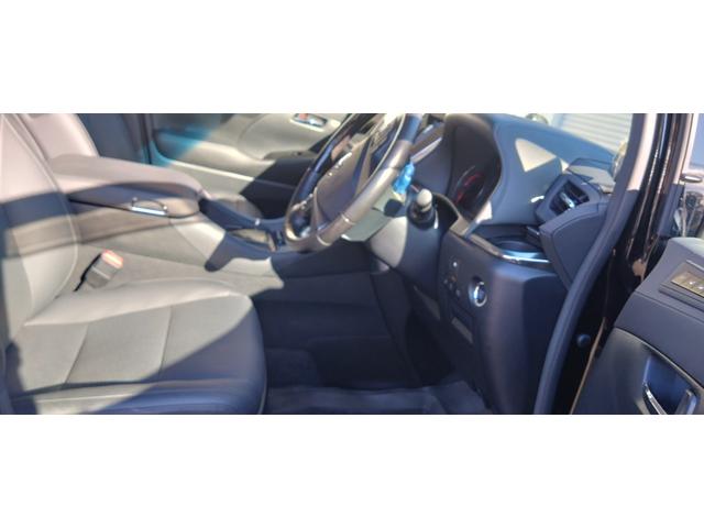 アルファード ２．５Ｓ　Ｃパッケージ　サンルーフ　前後ドラレコ　レーダー探知機　リアモニター（8枚目）